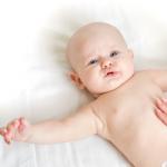 Основные приемы массажа от коликов у новорожденных